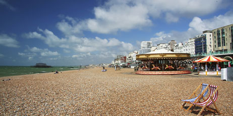 simon gurney/Shutterstock.com