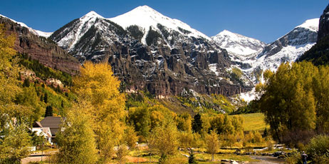 Peter Kunasz/Shutterstock.com